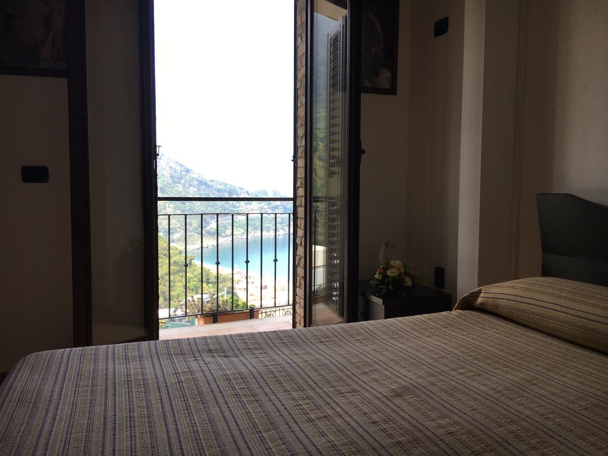 La Bastia Panzió Scilla Kültér fotó