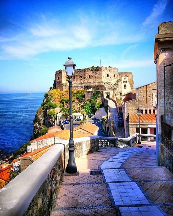 La Bastia Panzió Scilla Kültér fotó